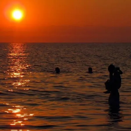 Semesterbostad Avia Seaview Getaway - Konstantina's Hidden Haven