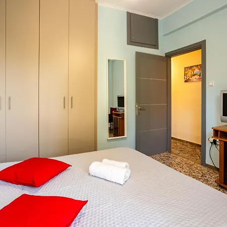 Avia Seaview Getaway - Konstantina's Hidden Haven Kalamata