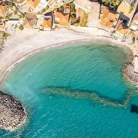 Avia Seaview Getaway - Konstantina's Hidden Haven Casa de Férias Calamata