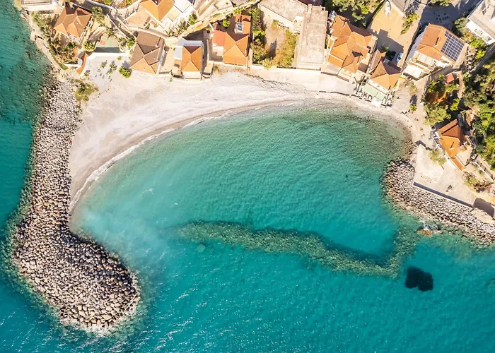 Avia Seaview Getaway - Konstantina's Hidden Haven Ferienhaus Kalamata